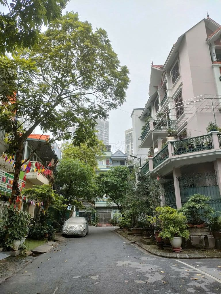 Giá hiếm nhỉnh 6.x tỷ giảm cực mạnh , căn 3 phòng ngủ Cầu Giấy