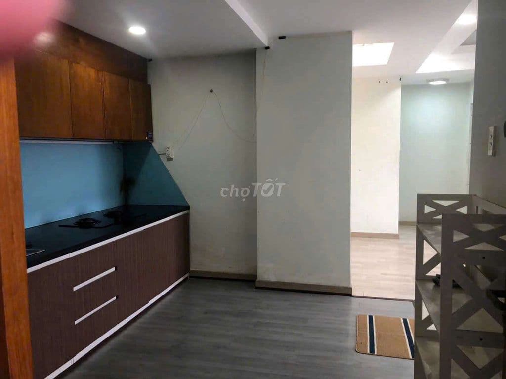 cần bán căn hộ chung cư Petroland lầu 3