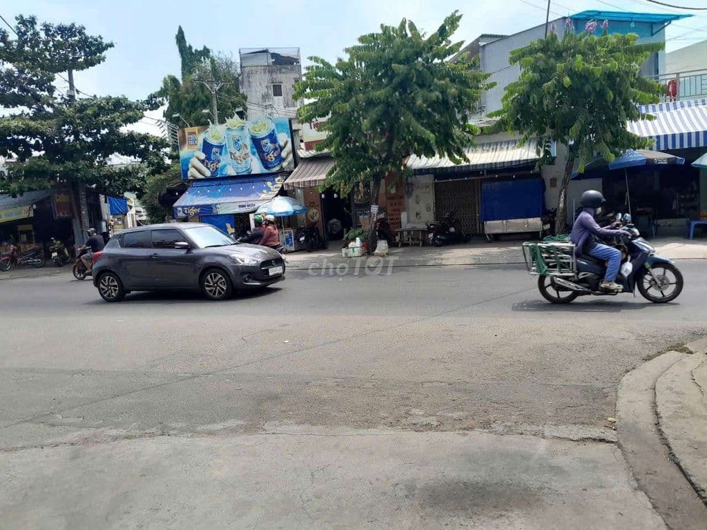 Bán nhà Lô góc 3 Mặt tiền Song Hành - Đang cho thuê 40tr/tháng