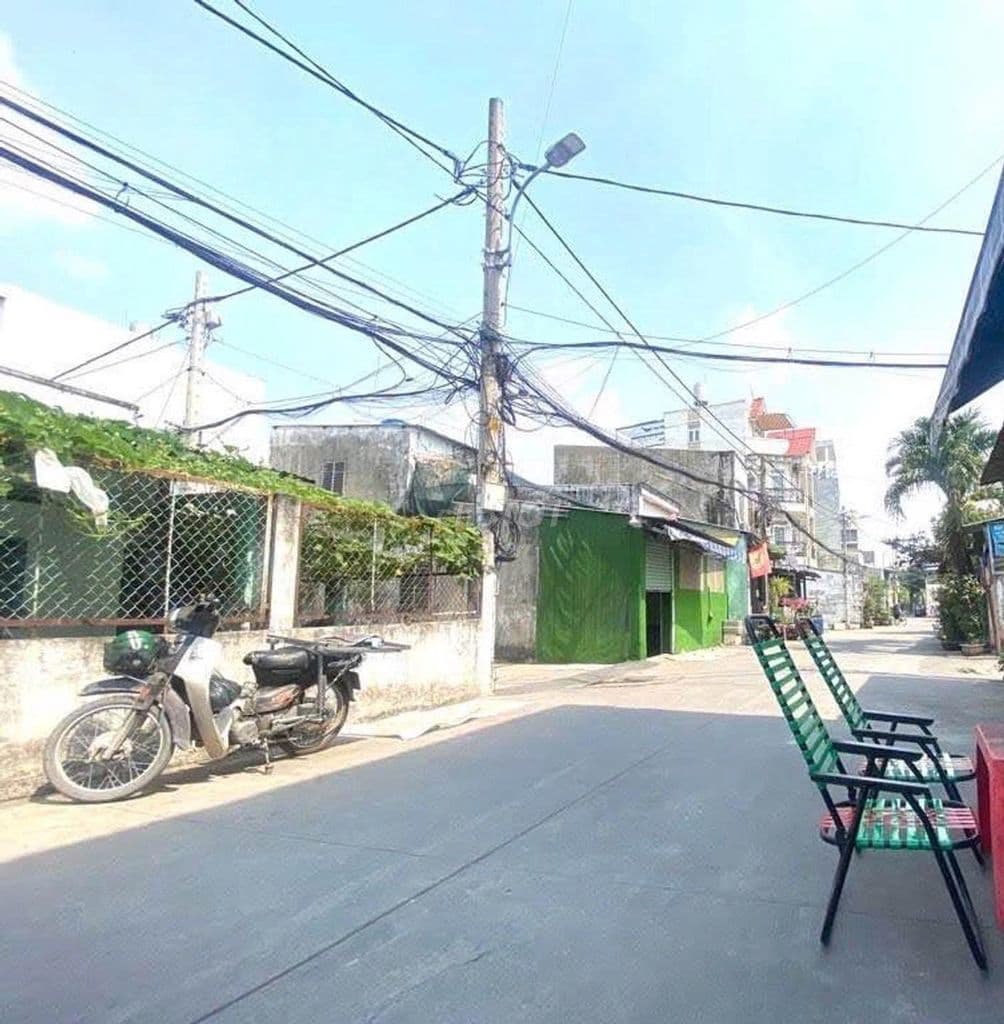 Góc hẻm xe tải 6x18 Lê Thị Riêng giá 4.7 tỷ tặng nhà cấp 4 - Ảnh 2