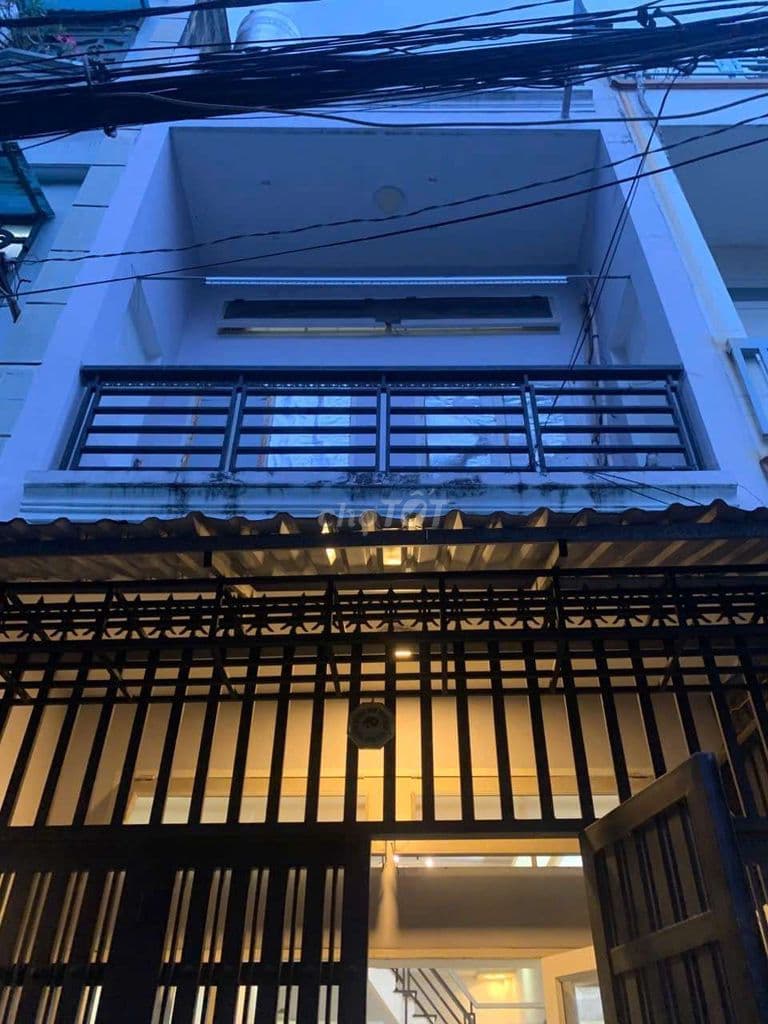 vị trí 1 trục ra khu cityland và lotte rất đẹp