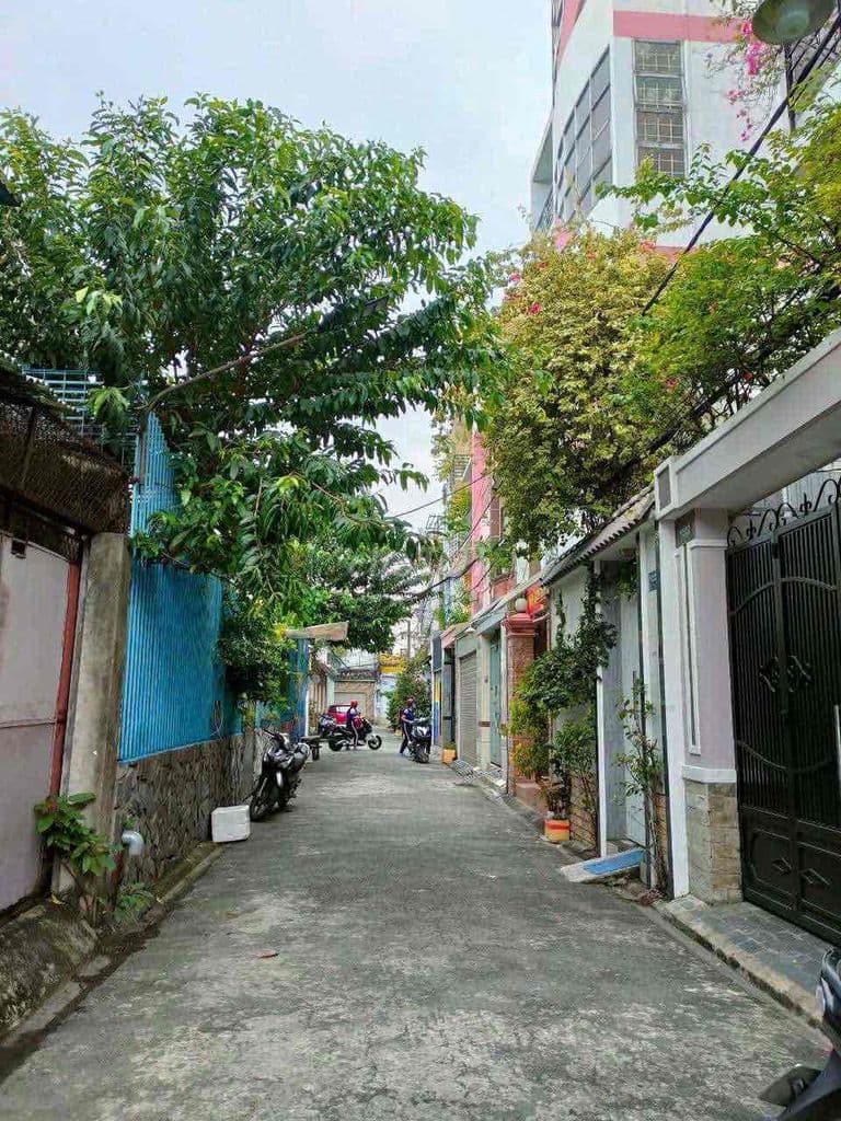 Nhà bán 2MT Hxh Đồng Đen - Bàu Cát - 5,45x13,6m.