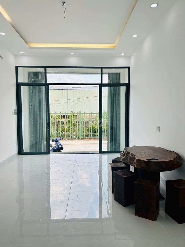 Nhà mới 2 tầng 53m2 hẻm 8m đường tỉnh lộ 10 - Ảnh 3