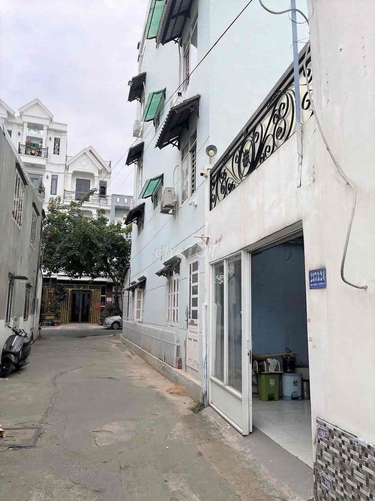 Nhà hẻm xe hơi, 1 trệt, 1 lầu, DTSD 64m2