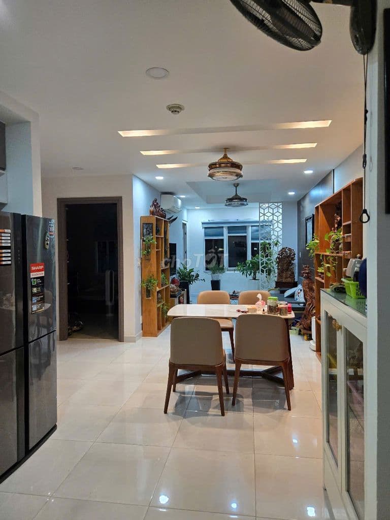 Chính chủ. chung cư Lý Thường Kiệt, Q11, 52m², 2PN, 3,1 tỷ, Thang Máy.