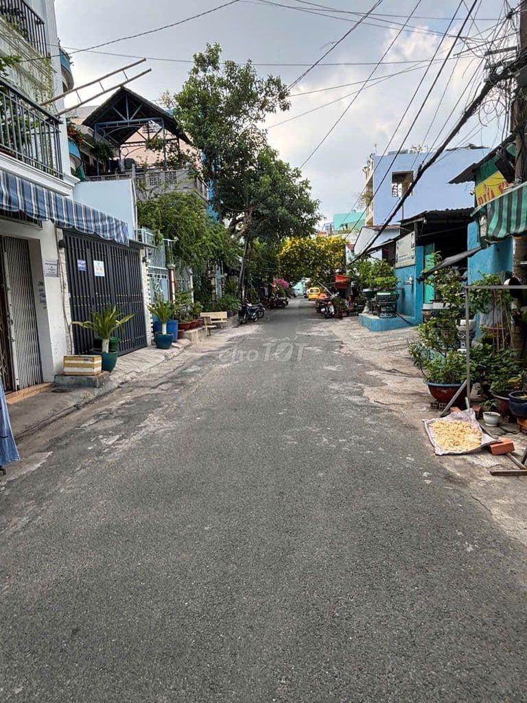 Nhà 1 lầu 4 x 18m hẻm 352 Thoại Ngọc Hầu giá 7,9 tỷ TL chính chủ