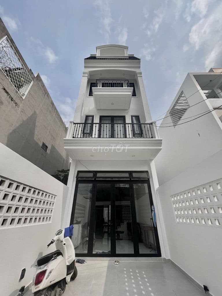 BÁN NHÀ MỚI - CÓ SÂN ĐẬU Ô TÔ MT ĐƯỜNG 882 - 7,3 TỶ