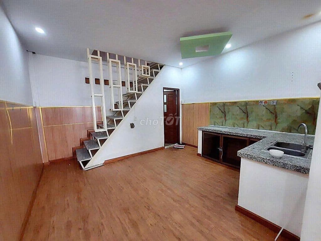 Cần bán nhanh nhà 2 tầng Nguyễn Sơn 51m2 - 4.3 Tỷ - Ảnh 2