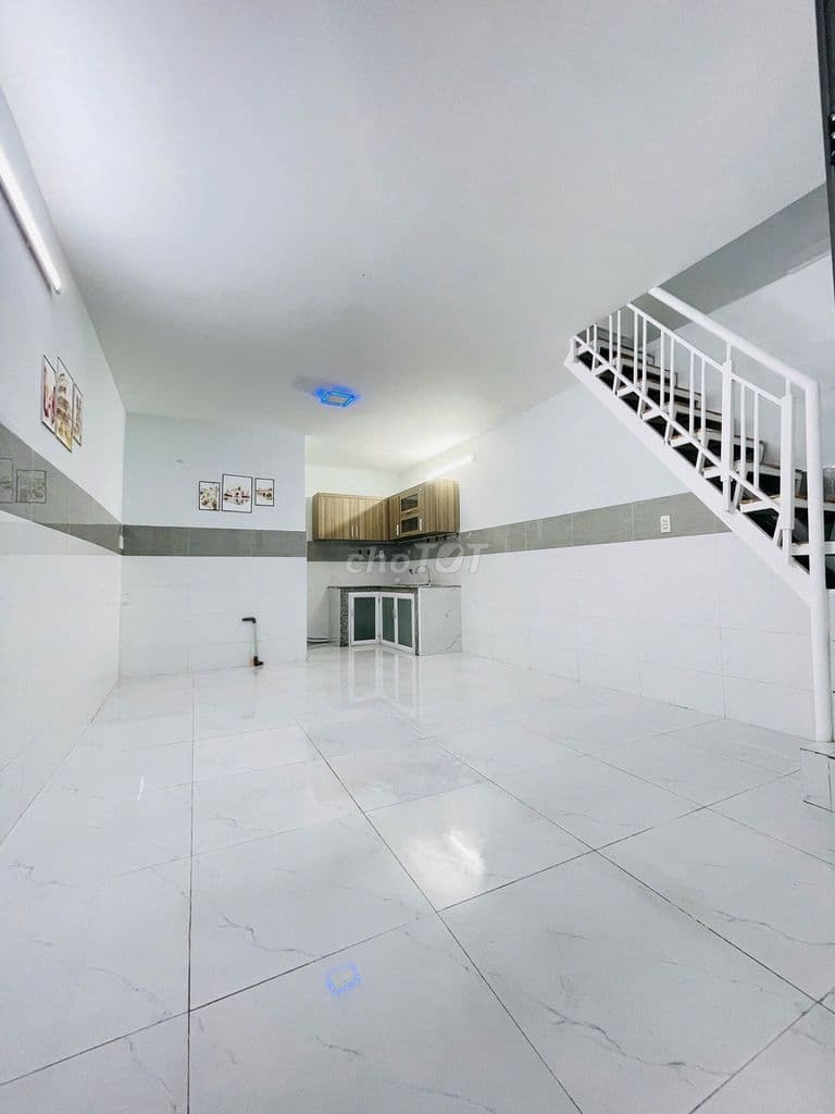 Nhà 2 tầng 27m² gần Cầu Bình Lợi, khu dân cư đông, chỉ 1.59 tỷ - Ảnh 2