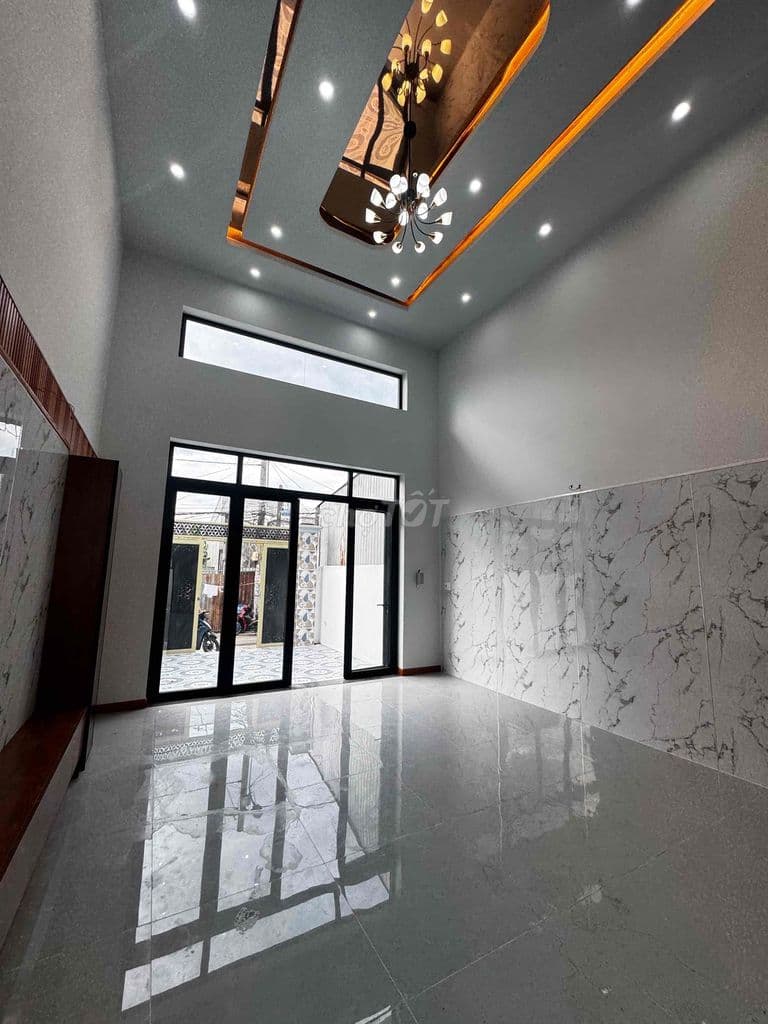 nhà mới 110m2 gần chợ ra Lê Văn Khương