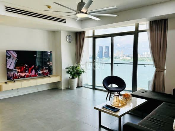 bán căn hộ 3pn Watermark Lạc Long Quân view hồ