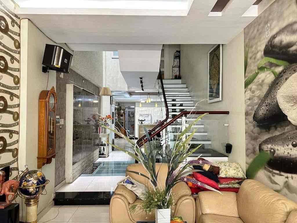 Nhà MTKD Nguyễn Văn Nghi- Ngay chợ GV- 80m2-4 Tầng - Ảnh 2