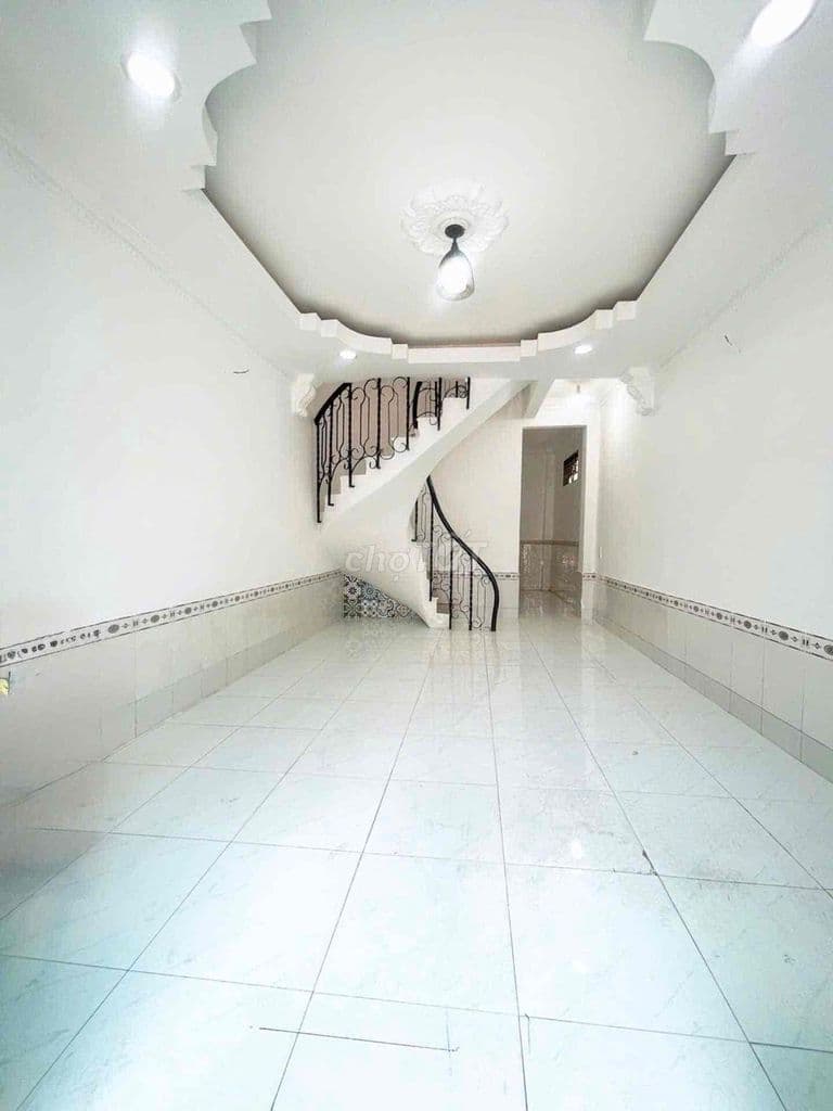 BÁN NHÀ 2 TẦNG BTCT HUỲNH TẤN PHÁT - CÁCH MT 20M - HẺM 4M SẠCH SẼ - Ảnh 3