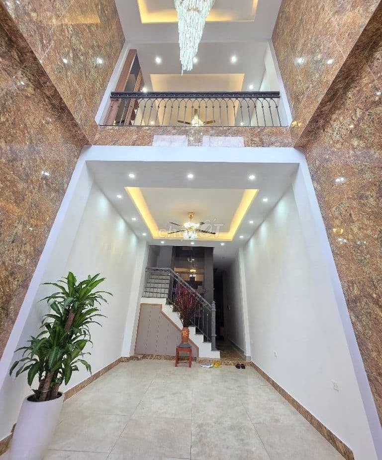 BÁN NHÀ KHU PHÂN LÔ -HOÀNG QUỐC VIỆT, Ô TRÁNH TRƯỚC NHÀ, GẦN PHỐ. - Ảnh 2