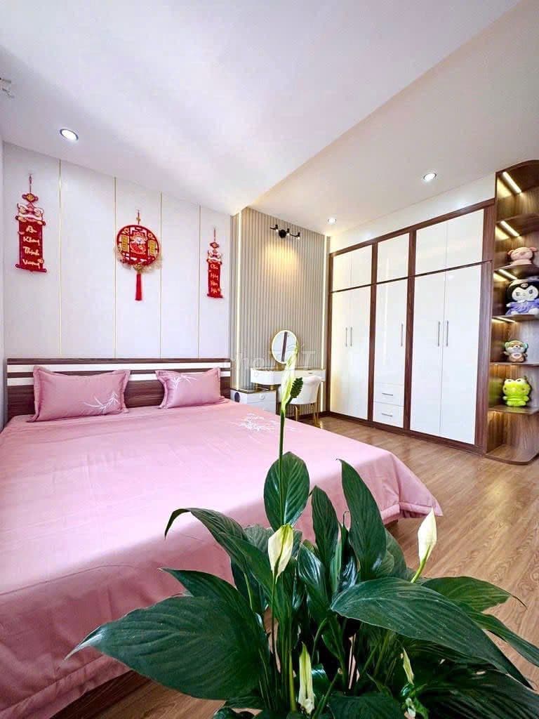 Bán căn hộ góc hơn 5 tỷ Vũ Phạm Hàm, Trung Hòa
