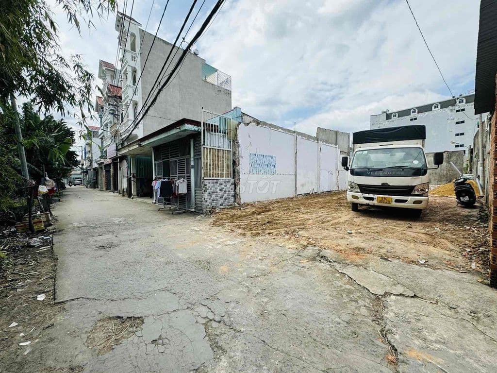 CHƯA TỚI 40Tr/M2 - ĐẤT LÊ VĂN KHƯƠNG - SÁT MẶT TIỀN