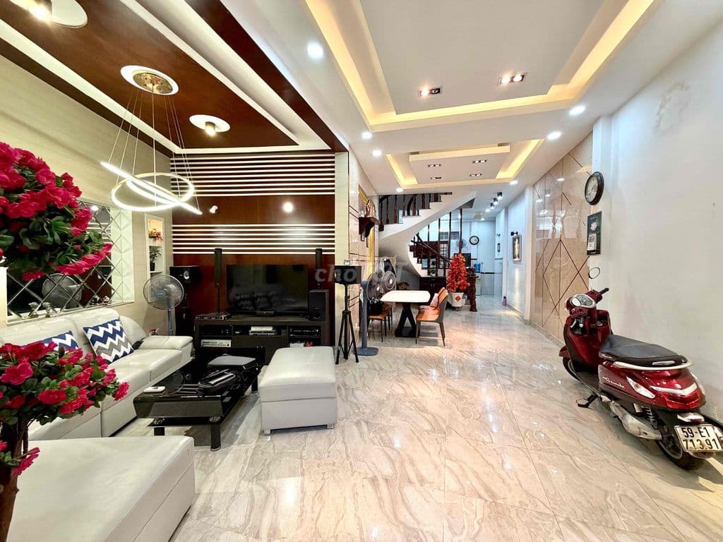 Chính chủ bán - 85.4m2 4 tầng - Full nội thất - sát q1 giá tốt - Ảnh 2