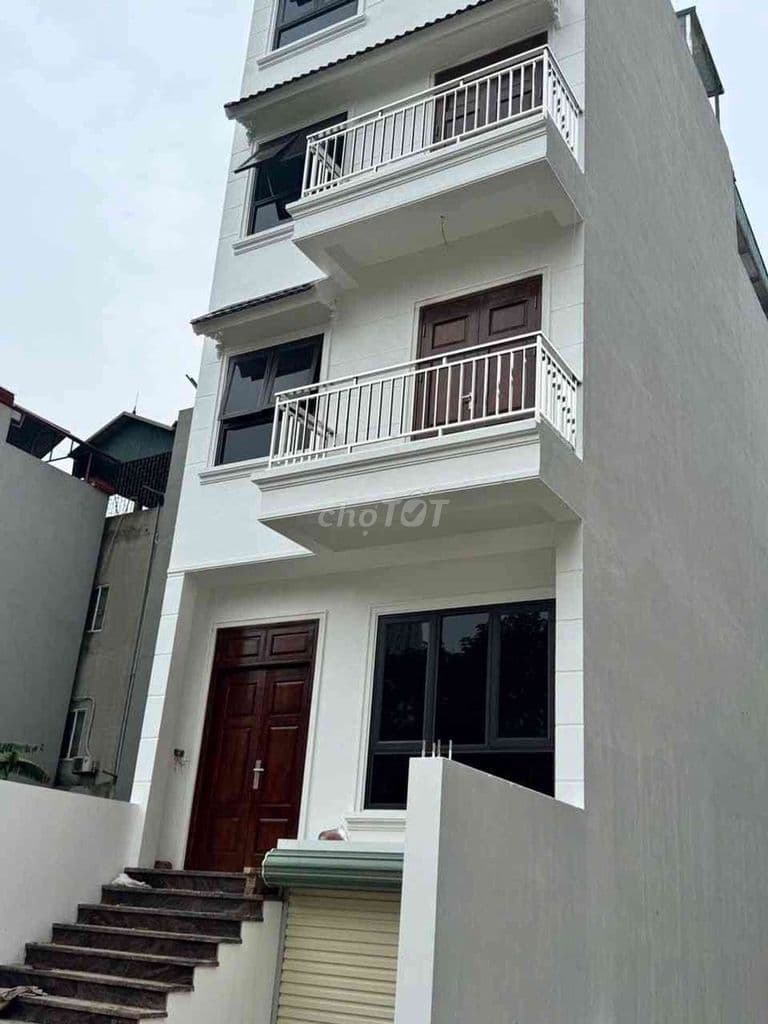 bán nhà 72m2 Hoài Đức thang máy gara ô tô