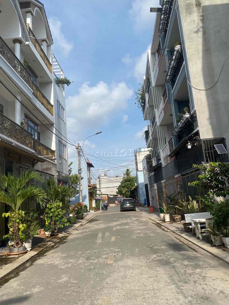CHỈ 3, TỶ LÔ ĐẤT 55M2 VUÔNG VỨC NGAY VÒNG XOAY PHÚ HỮU- QUẬN 9