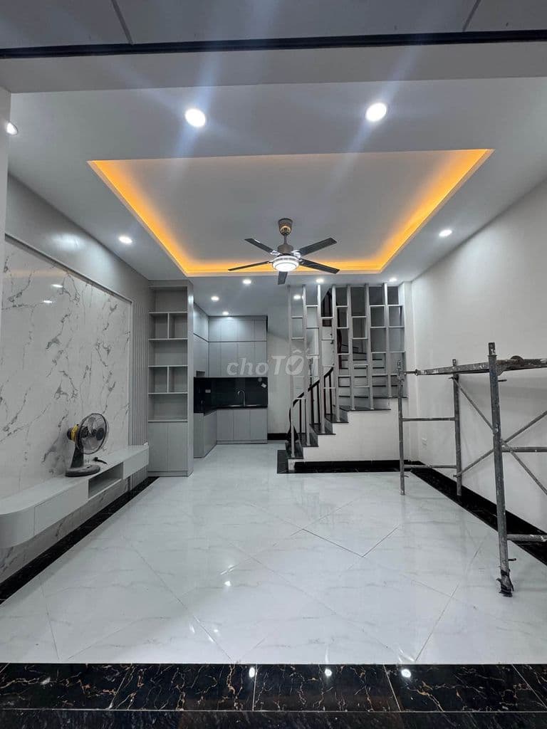 bán nhà mới 30m Thanh Trì - nhỉnh 7 Tỷ
