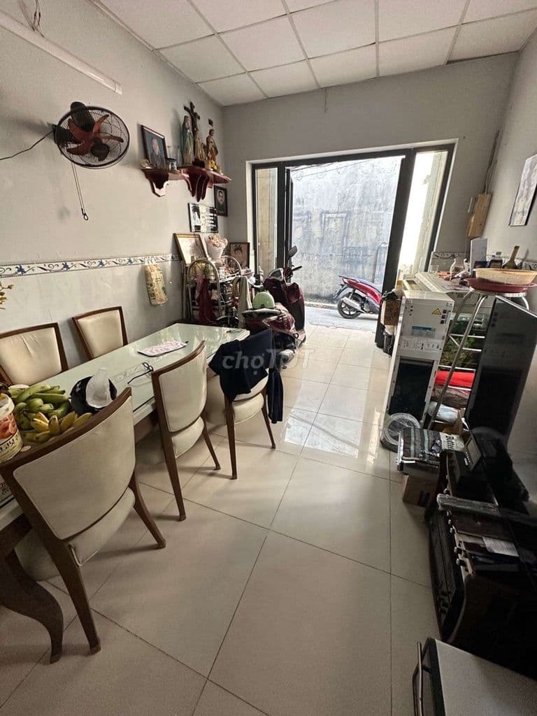Bán nhà gần chợ An Nhơn - 37m² - nhỉnh 3 tỷ