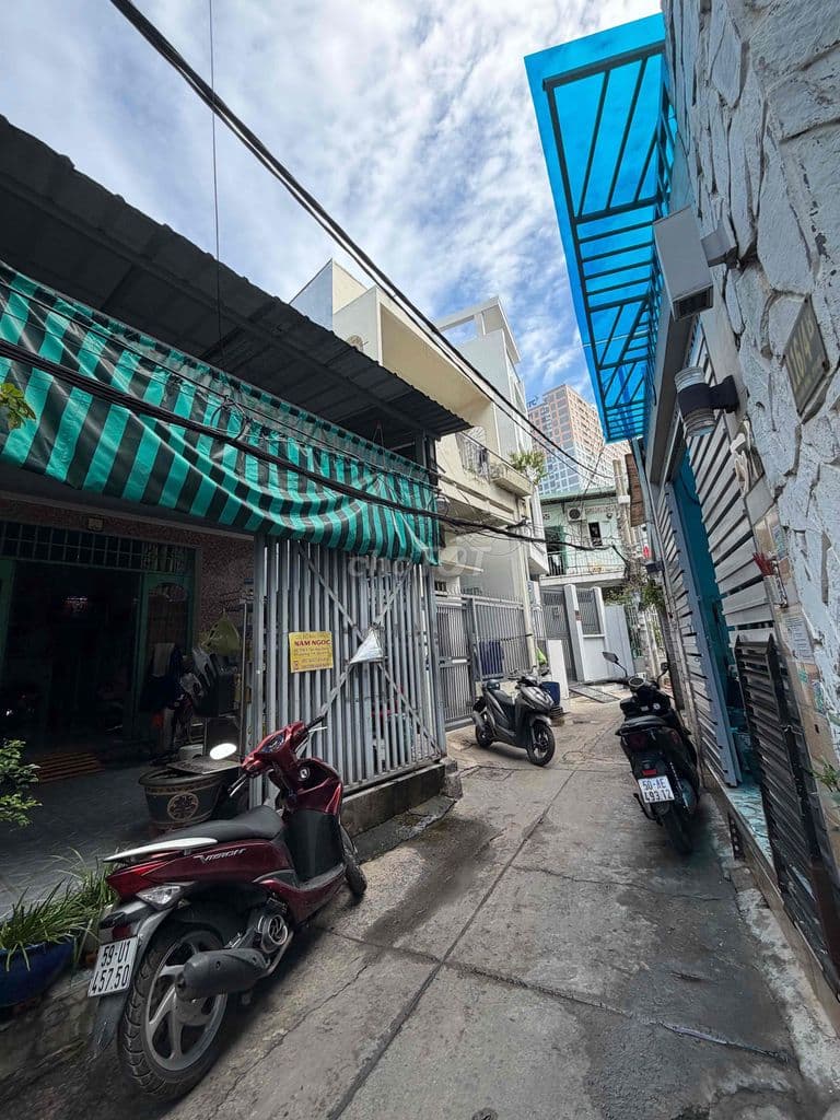Nhà cấp 4 hẻm oto Tân Hoà Đông 10x20m