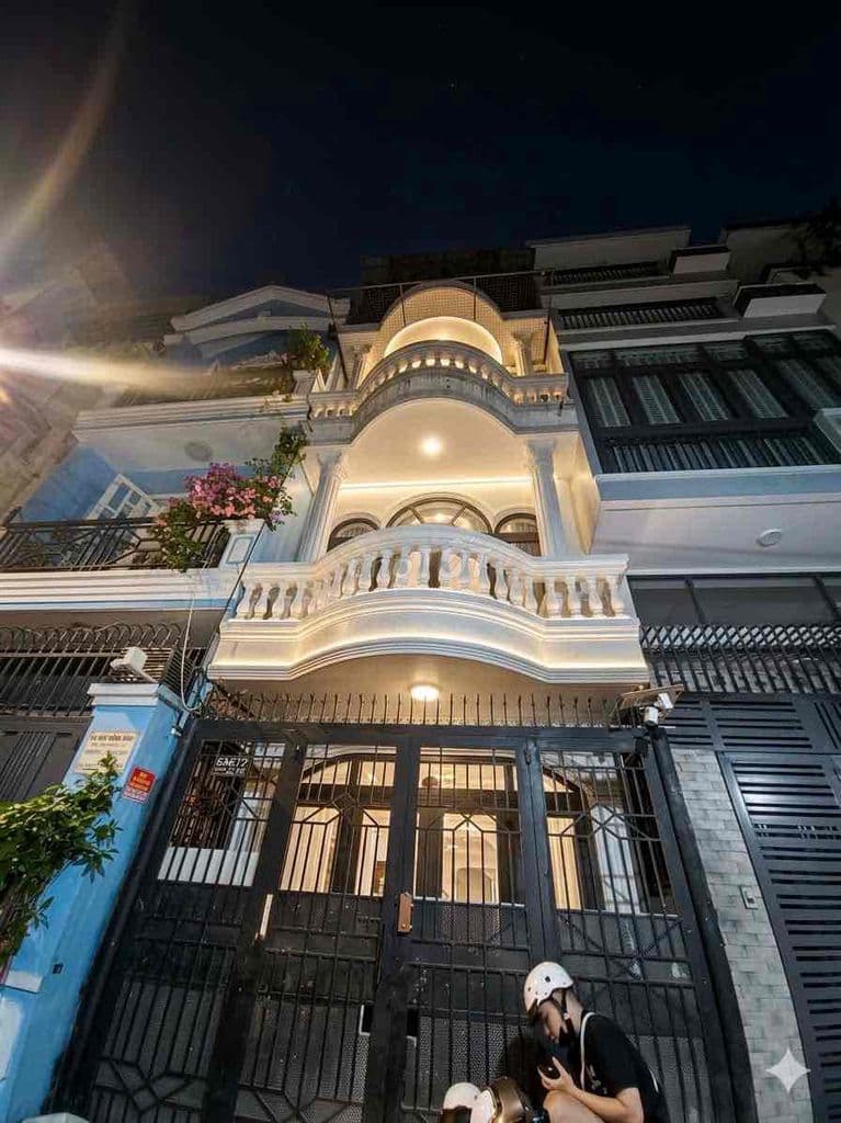 HXH thông CHDV có sẳn dòng tiền ngay Khu VIP Cách Mạng Tháng 8 - Ảnh 2