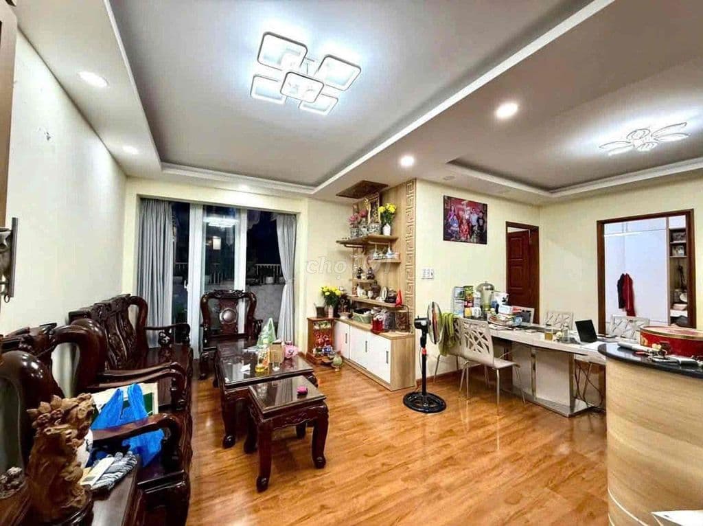 Giá: 5Tỷ - CAO ỐC 44 Đặng Văn Ngữ – 75M² – 2PN/2WC – VIEW CÔNG VIÊN •