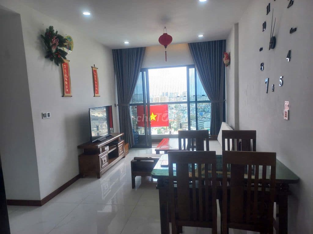 Chung Cư Lotus Garden 2 phòng ngủ bán gấp tặng nội thất
