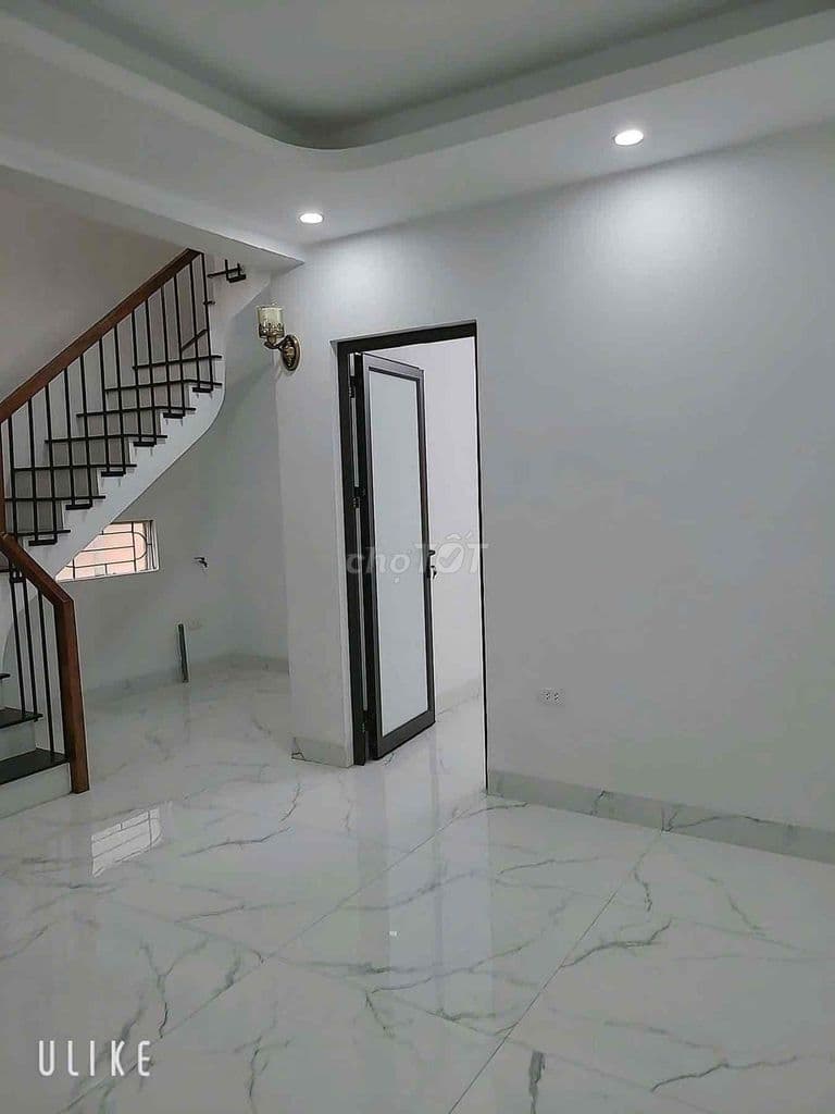 Dưới 3 tỷ có nhà mới Định Công-Oto 30m-Lô góc-50mC4 gác xép; MT6m;2N