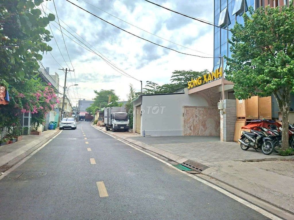 bán lô đất 284m2 mặt tiền hoàng hữu nam