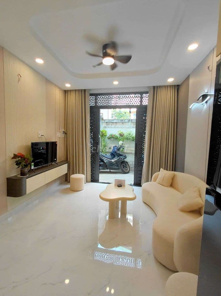NHÀ NHỎ XINH TRƯƠNG THỊ HOA MỚI DẸP LUNG LINH