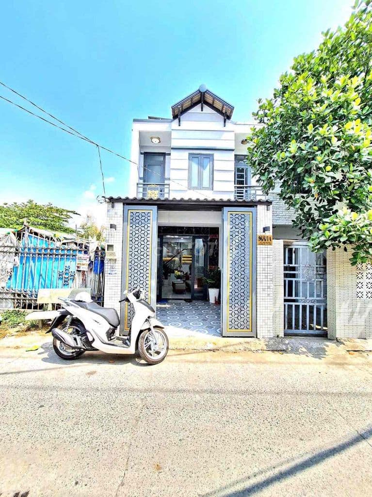 nhà Mặt tiền hẻm xe hơi Huỳnh Tấn Phát