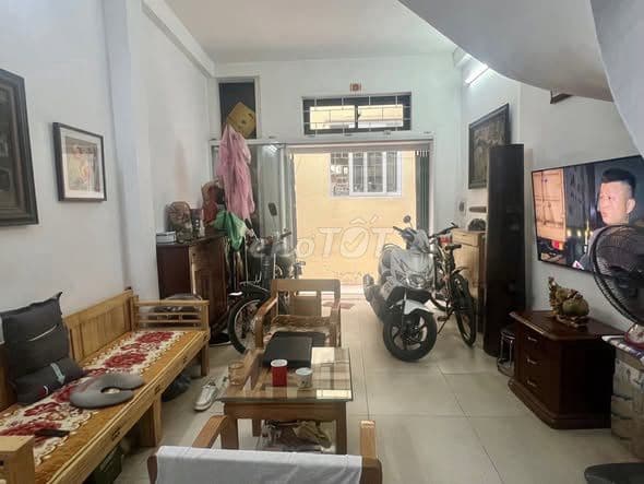 bán nhà 2.5 tầng B Đình 38m2 giá 3.x tỷ