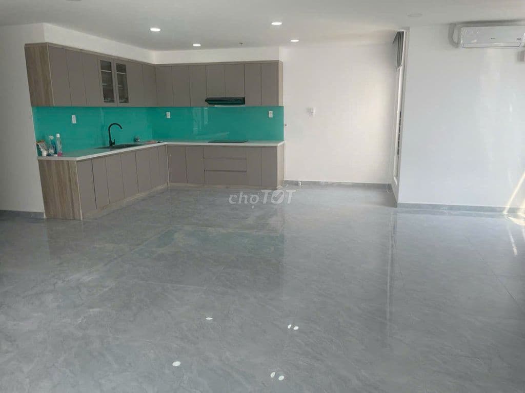 Cho thuê căn hộ cao cấp Duplex Bảy Hiền Tower, giá 30tr/th, 240m², 4PN