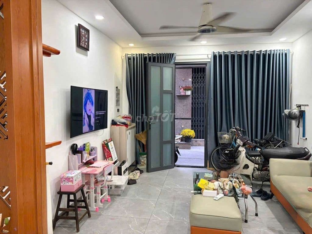 Bán Nhà Lạc Long Quân Phường Hòa Bình Quận 11 cũ. 45m2 1 lầu - Ảnh 2