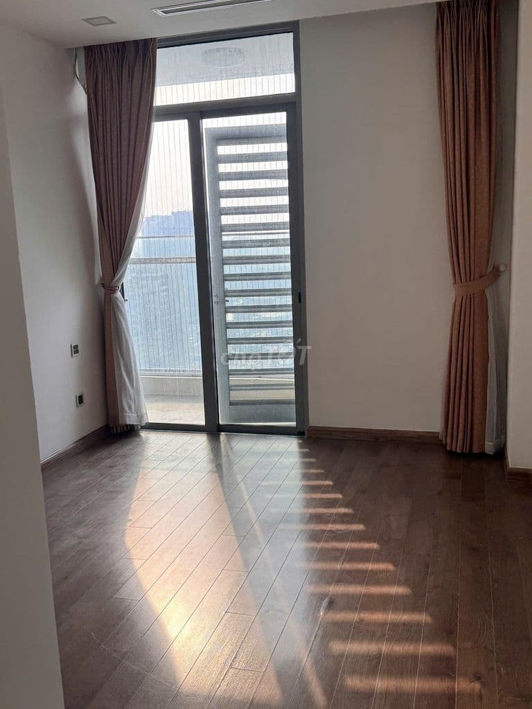 Chuyển nhượng 1 phòng ngủ Vinhomes Central Park giá tốt - Ảnh 3