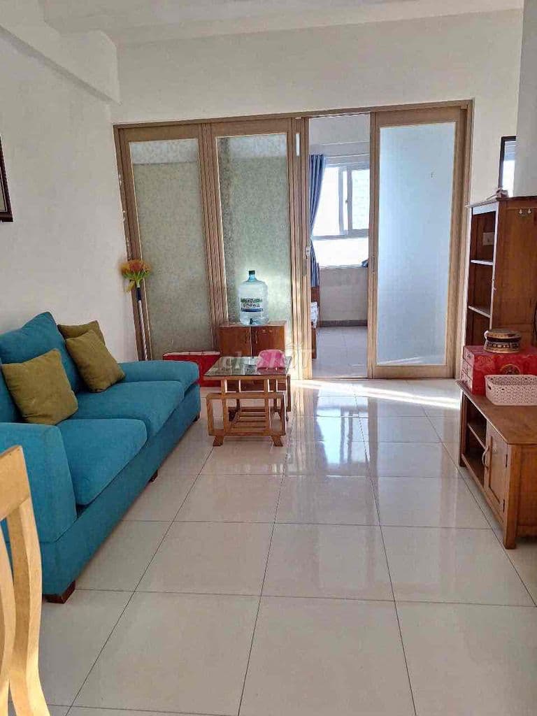 nhà đẹp xách va li vào ở