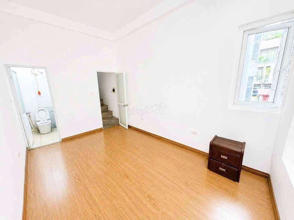 5,2 tỷ, TT Đống Đa, 5m ra mặt phố, 2 thoáng, vị trí đẹp gần Xã Đàn - Ảnh 2