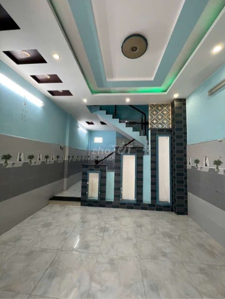 Bán nhà Khu Lê Văn Quới gần 4 Xã 2 tầng 68m2 hẽm ô tô thông chỉ 4 tỷ 5