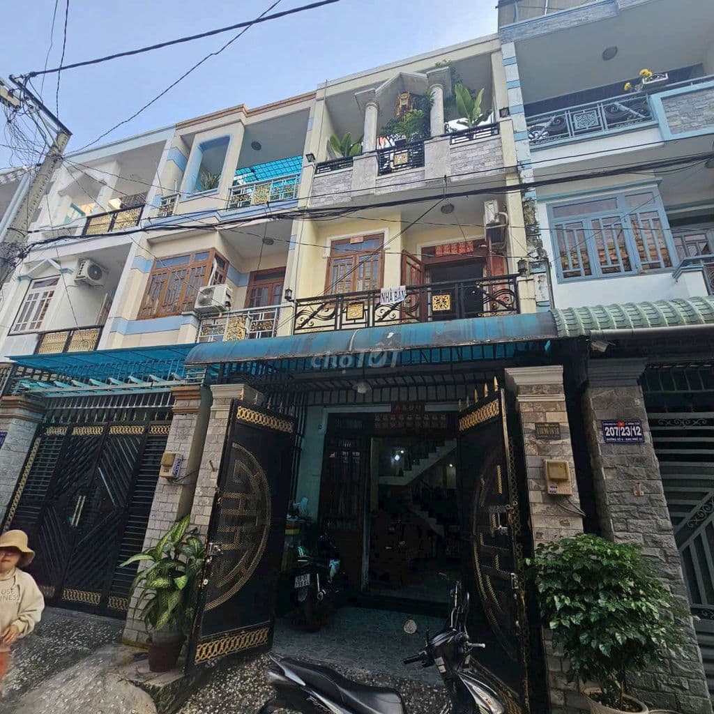 Nhà hẻm xe hơi 4.2×17 đúc 2 lầu st quận bình tân đúc 3.5 tấm bhhb