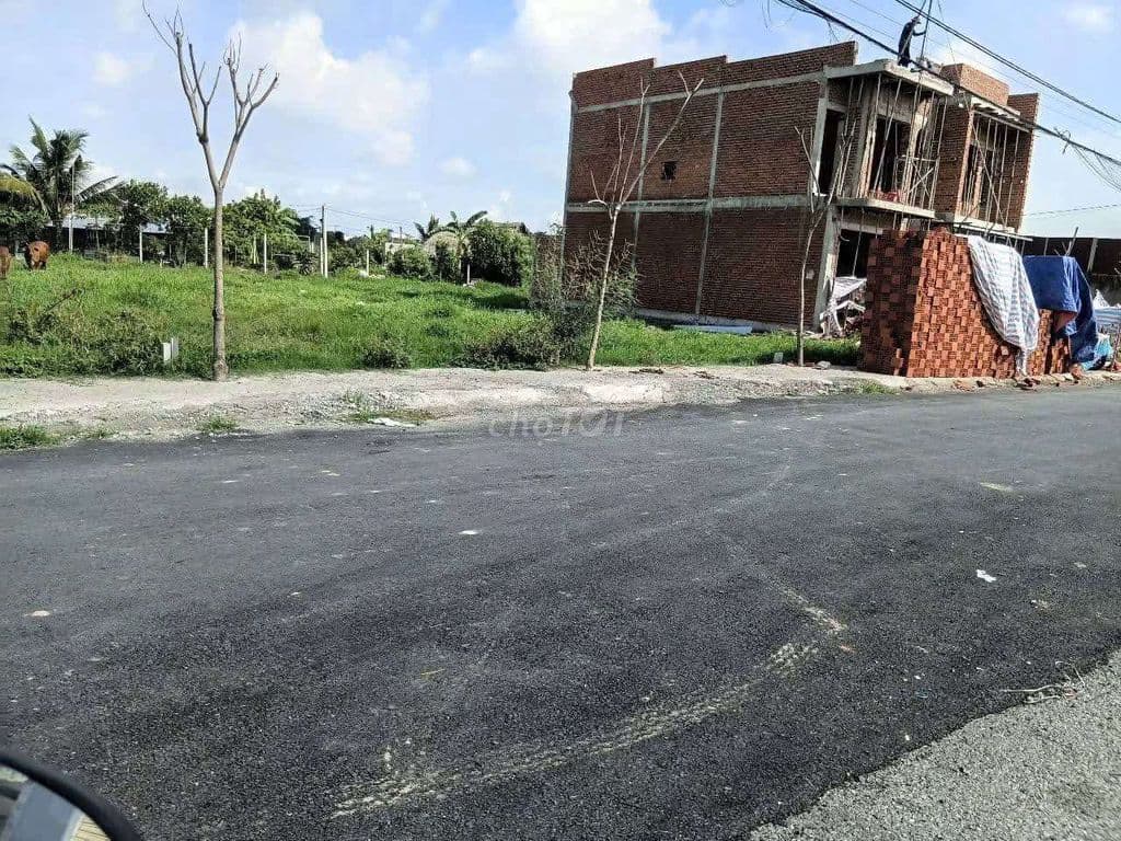 Đất 5 x 24m đường nhựa 8m thông. Sau lưng chợ Xuân Thới Thượng