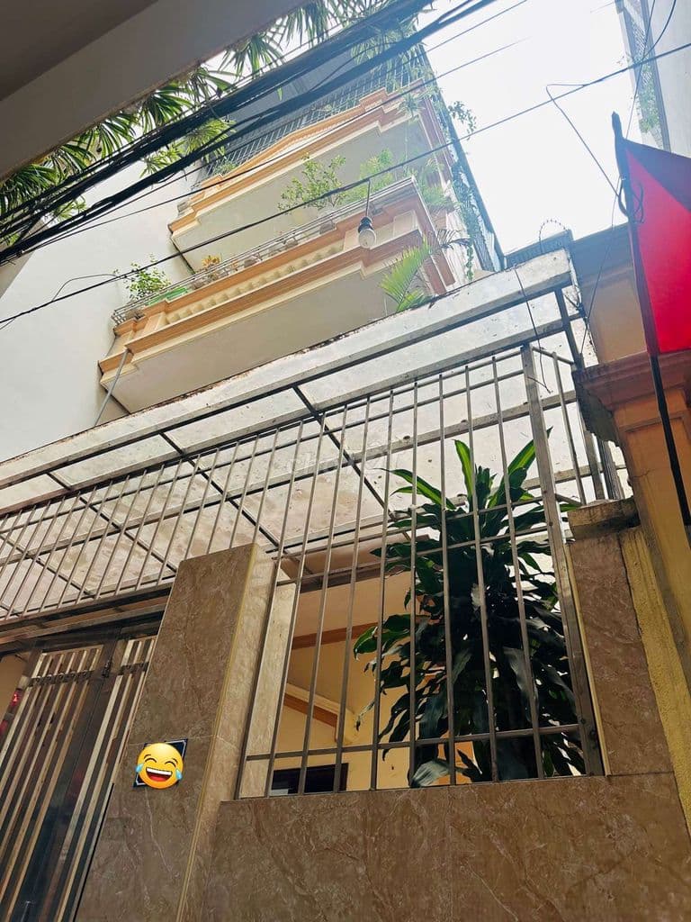 Thụy Khuê sát Hồ Tây, dân xây lô góc, 76m2 x 4 tầng 24,15 tỷ.