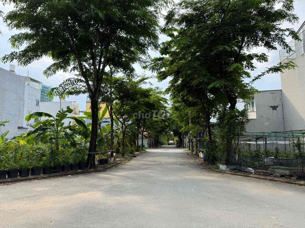 Bán nền thổ - Lã Xuân Oai - Long Trường - khu phân lô - 59m2 - 4.6 tỷ