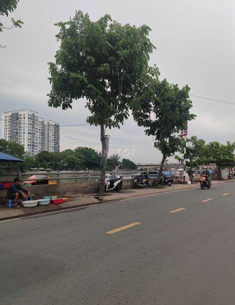 Bán nhà mặt tiền đường Trần Xuân Soạn