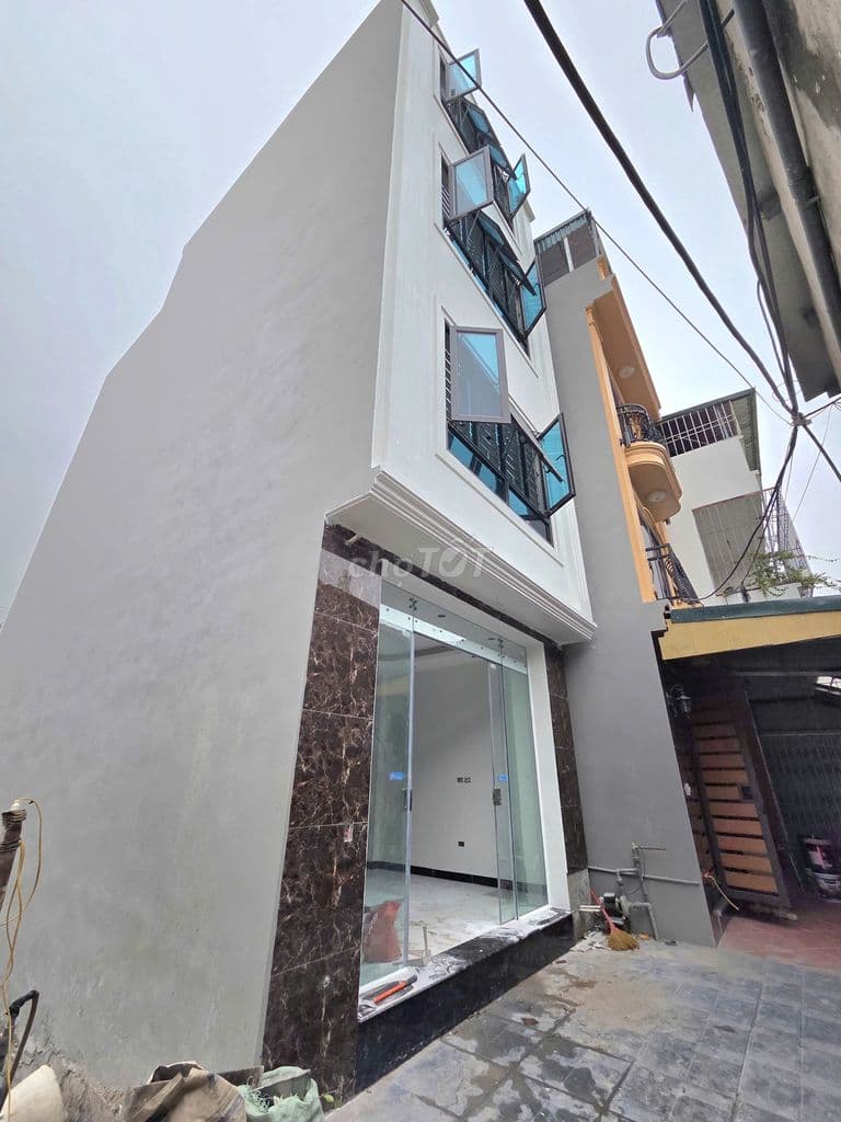 nhà 4 tầng gần trường đai học thể thao-Cho thuê tốt-Giá siêu rẻ-3.3 Tỷ