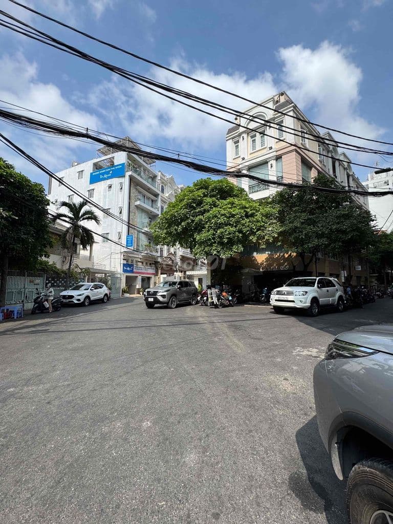 130m2! 1,5 tỷ! Khu VIP! Bán toà nhà 6 tầng Nguyễn Văn Trỗi, P10.