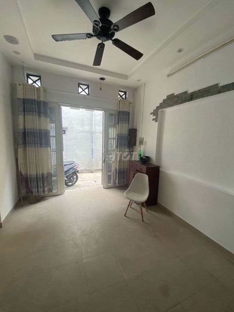 Bán nhà 2 tầng sát bên ngã năm Gò Vấp - 35m² - nhỉnh 3 tỷ - Ảnh 3