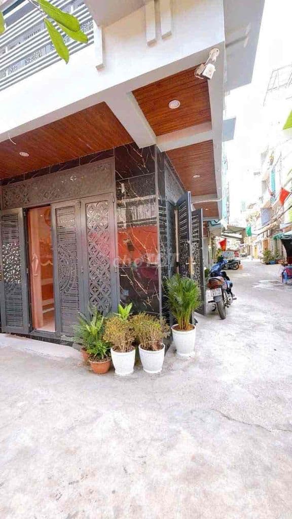 bán nhà mặt tiền 2 tầng xe hơi đỗ cửa. vào ở ngay. - Ảnh 2