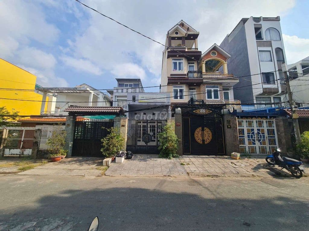 BÁN NHÀ MẶT TIỀN ĐƯỜNG SỐ 43, Dt 4x25, nhà cấp 4, giá 14tyxxx